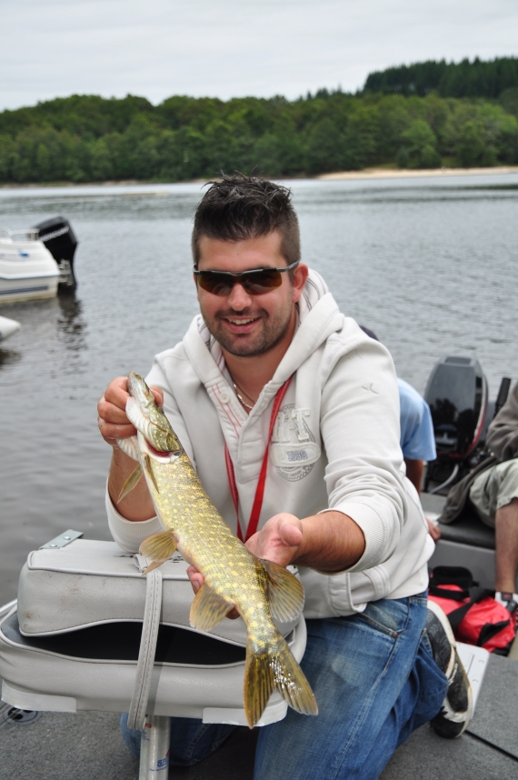 Moniteur guide de pêche en Indre anthony guimpier