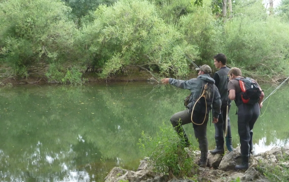 moniteur guid epeche erreka fishing