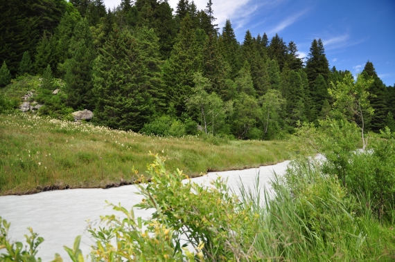 riviere blanche lac de tueda