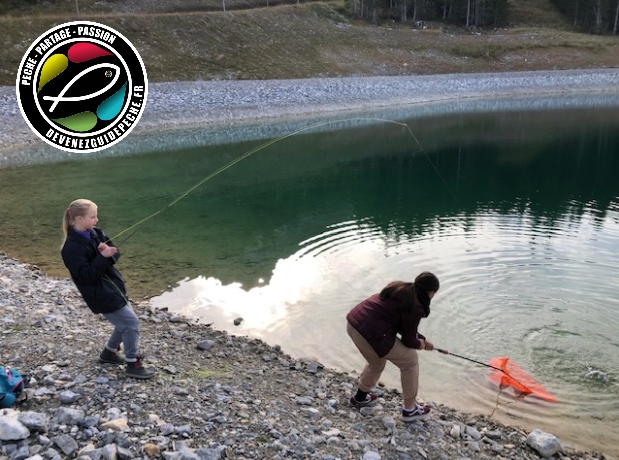 peche à la mouche en réservoir enfants